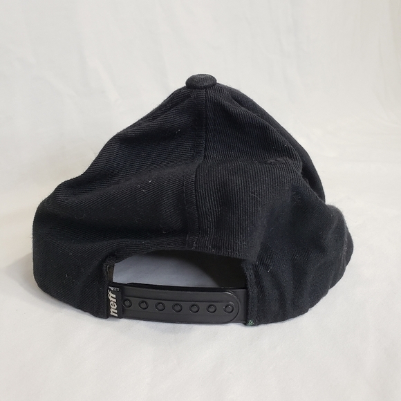 NEFF Snapback 80% Acrylic, 20% Wool. Neff Incorporated. Made in Bangladesh. - Picture 2 of 4